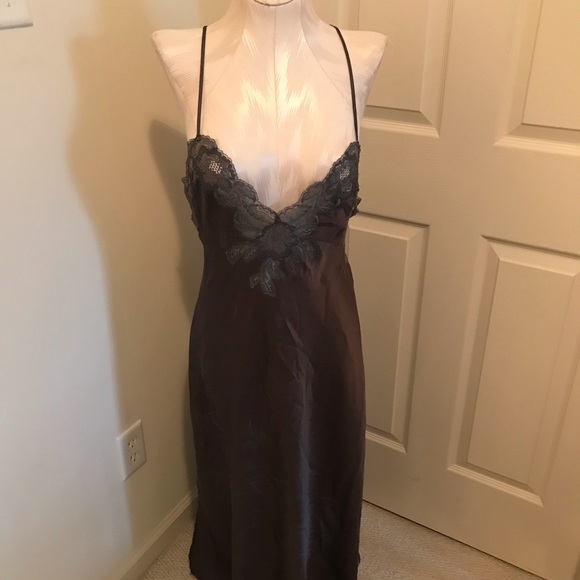 Donna Karan nightgown size M 100% silk hospital fashion show item $325 - Picture 12 of 12